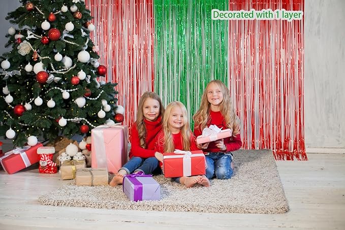 Melsan Foil Curtain Backdrop, 2 Pack 3.2 ft x 8.2 ft Tinsel Foil Fringe Curtains, Sparkle Metallic Foil Fringe Curtains for St Patricks Day Decorations Photo Booth Props Decoration, Green