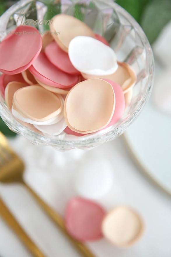 Floroom 500pcs Rose Petals Champagne Pink Faux Silk Flower Petals for Wedding Flower Girl Basket Aisle Runner Scatter Dinner Table Centerpieces Party Confetti Bridal Shower Romantic Night Decoration