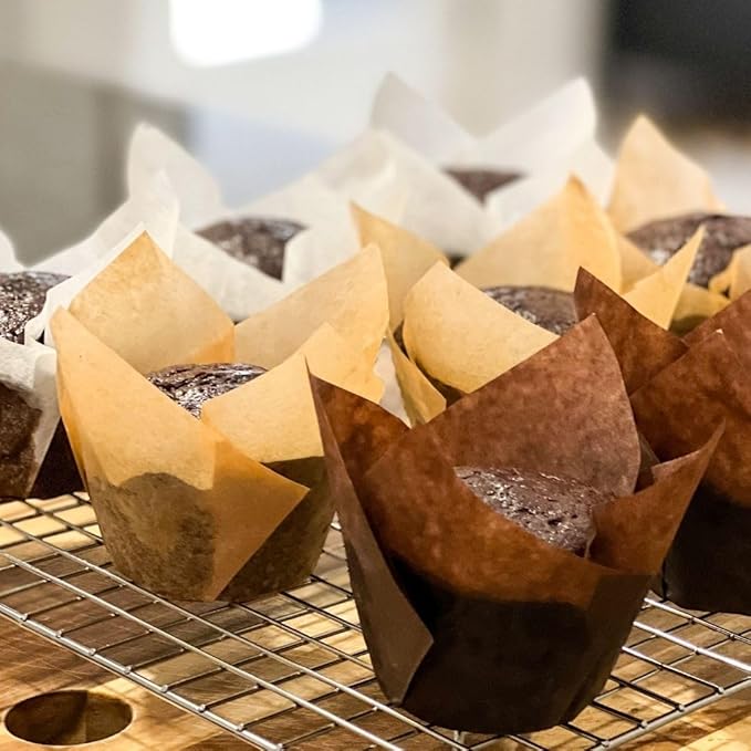 150-Pack Nordic Paper White Tulip Muffin Liners - Odorless, Non-toxic, Grease-Resistant, White Cupcake Baking Cups for Standard Size Muffin Pans for Birthdays, Weddings, Easter
