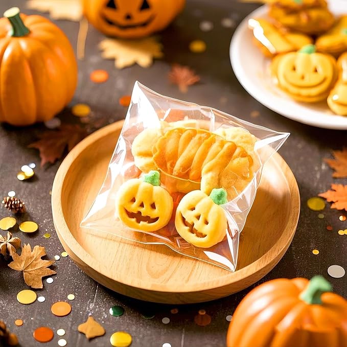 PigPotParty 4''x 4" Clear Plastic Cellophane Bags, 200 Pcs Small Self Sealing Cookie Bags for Gift, Party favor, Greeting Card,Candy, Treat, Goodies, Snack, Self Adhesive Resealable