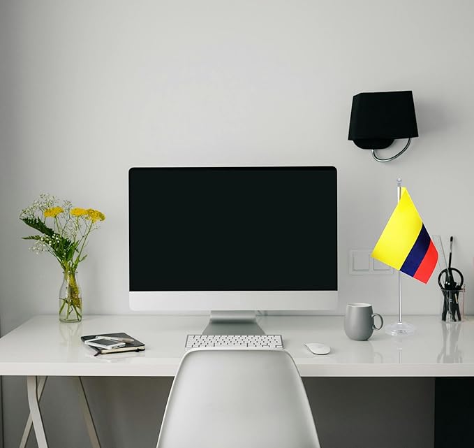 Colombia Desk Flag, Colombian Table Office Flag with Metal Pole and Stand Base, International Country Flags, Festival Event Celebration, Classroom Meeting Desktop Decor (Colombia)
