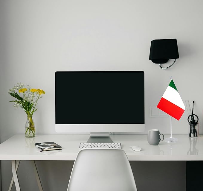 Italy Desk Flag, Italian Table Office Flag with Metal Pole and Stand Base, International Country Flags, Festival Event Celebration, Classroom Meeting Desktop Decor (Italy)