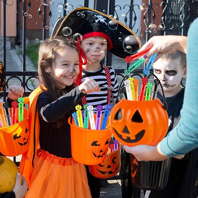 Shemira 400PCS Halloween Bubble Wands, Mini Bubbles Party Favors for Kids, Halloween Party Favors, Halloween Goodie Bag Stuffers, Classroom Prizes Gifts for Kids, Halloweens Trick or Treat Toys Bulk