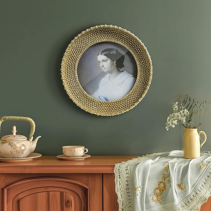 Cuspin Vintage Gold 5x5 Picture Frame, Gold Metal Rattan Textured Hand-Crafted Photo Frame with Glass Front Antique Picture Frame for Tabletop Display & Wall Display, Retro Design Home Decor