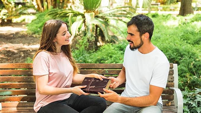Leather Journal Notebook for Men & Women Daily Vintage Leather Bound Journal Travel Notebook 200 Deckle Lined Paper Diary Writing Journal Travelers Scrapbook Poetry Sketchbook Small Leather Gifts with