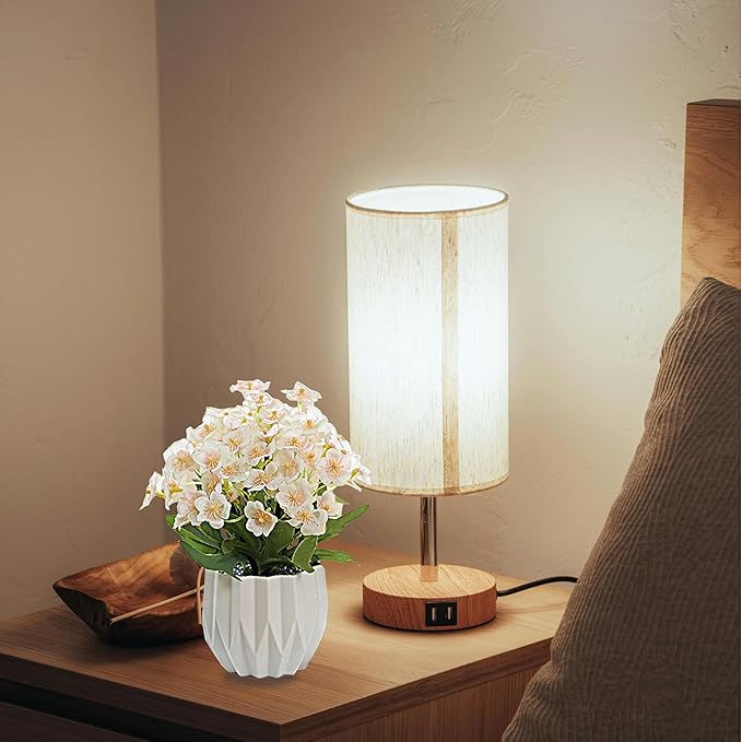 Artificial Flower Arrangement in Modern White Geometric Vase, Decorative Floral (Purple)