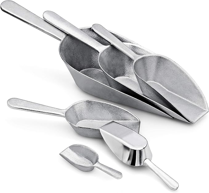 New Star Foodservice 34721 One-Piece Cast Aluminum Flat Bottom Bar Ice Flour Utility Scoop, 24-Ounce, Silver