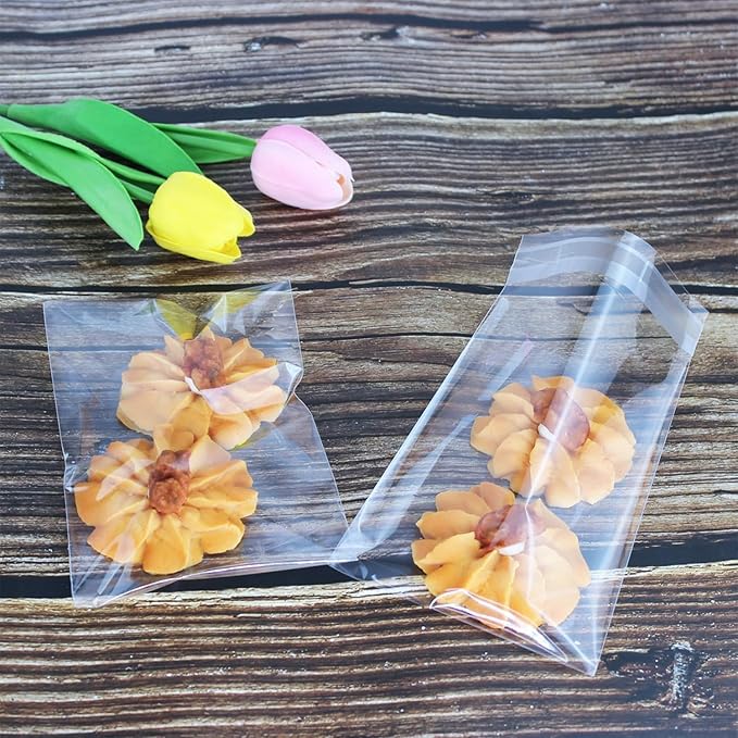 PigPotParty 4''x 6" Clear Plastic Cellophane Gift Wrap Bags, 100 Pcs Small Self Sealing Cookie Bags for Gift, Party favor, Candy, Treat, Goodies, Snack, Self Adhesive Resealable