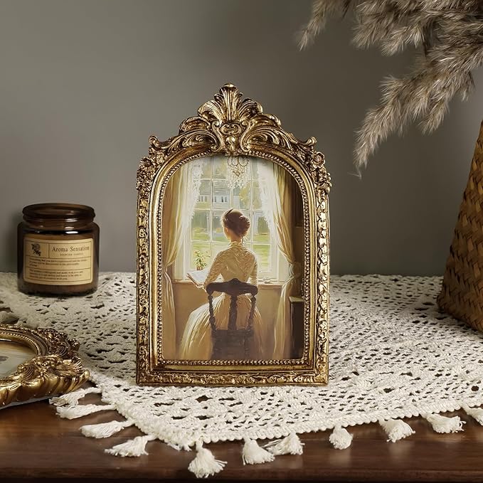 Cuspin Vintage 4x6 Picture Frame, Gold Ornate Resin Frames with Plexiglass Front for Tabletop and Wall Mounting, Antique Arched Photo Frame for Home Office Decor